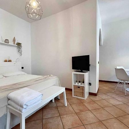 מאנטובה Unconventional Apartment: Centro Storico Con Bici מראה חיצוני תמונה